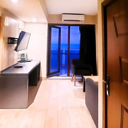 Ashtal Beach Hotel 巴统 外观 照片