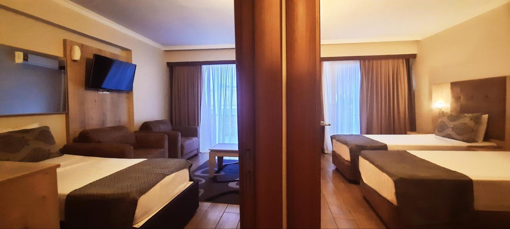 Ashtal Beach Hotel 巴统 外观 照片