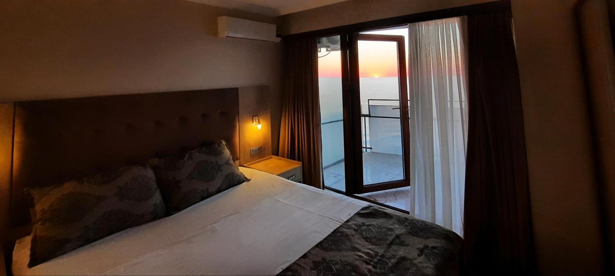 Ashtal Beach Hotel 巴统 外观 照片