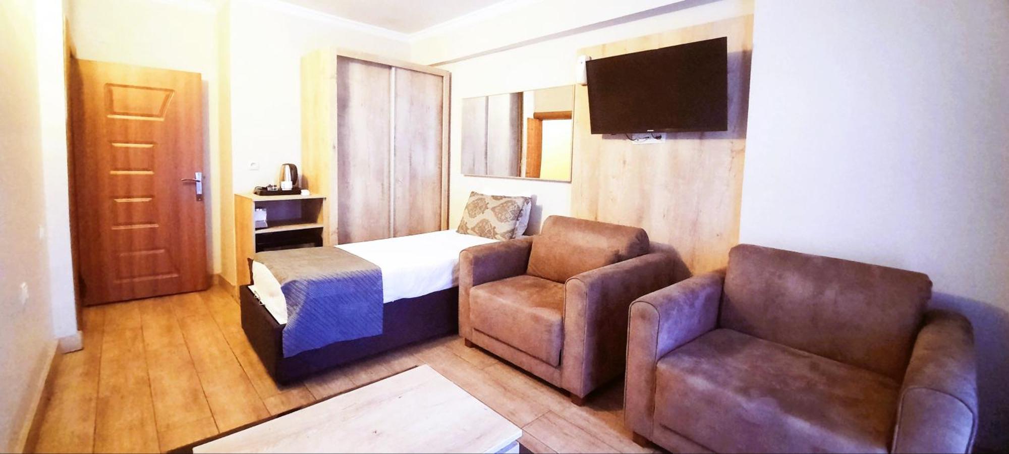 Ashtal Beach Hotel 巴统 外观 照片