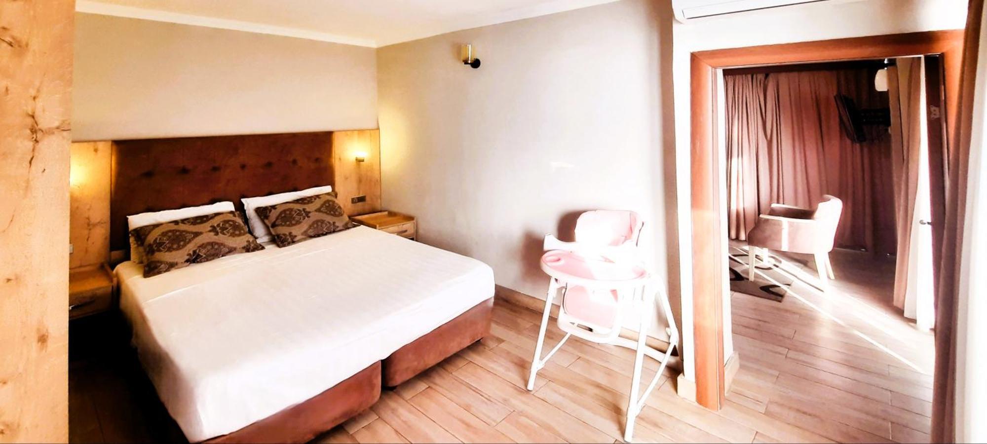 Ashtal Beach Hotel 巴统 外观 照片