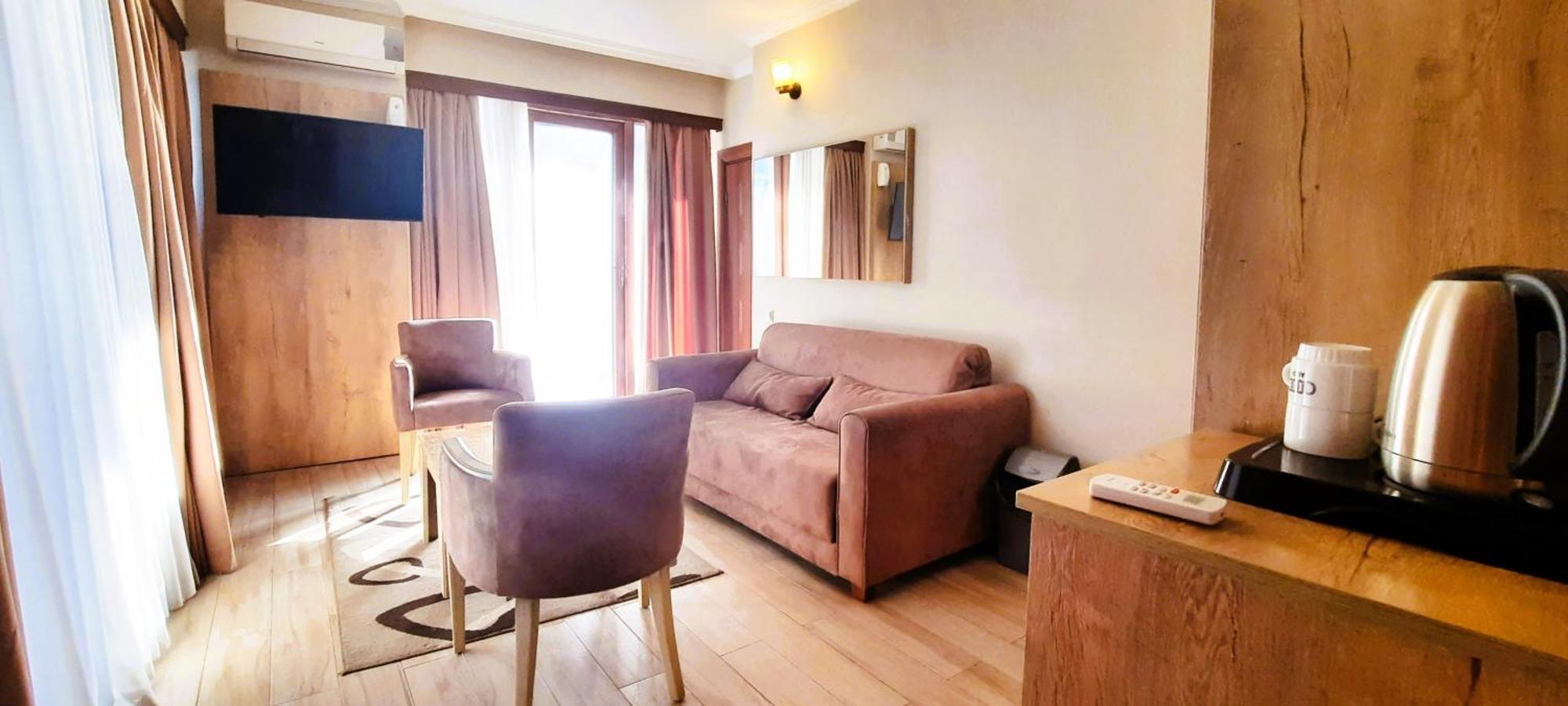 Ashtal Beach Hotel 巴统 外观 照片