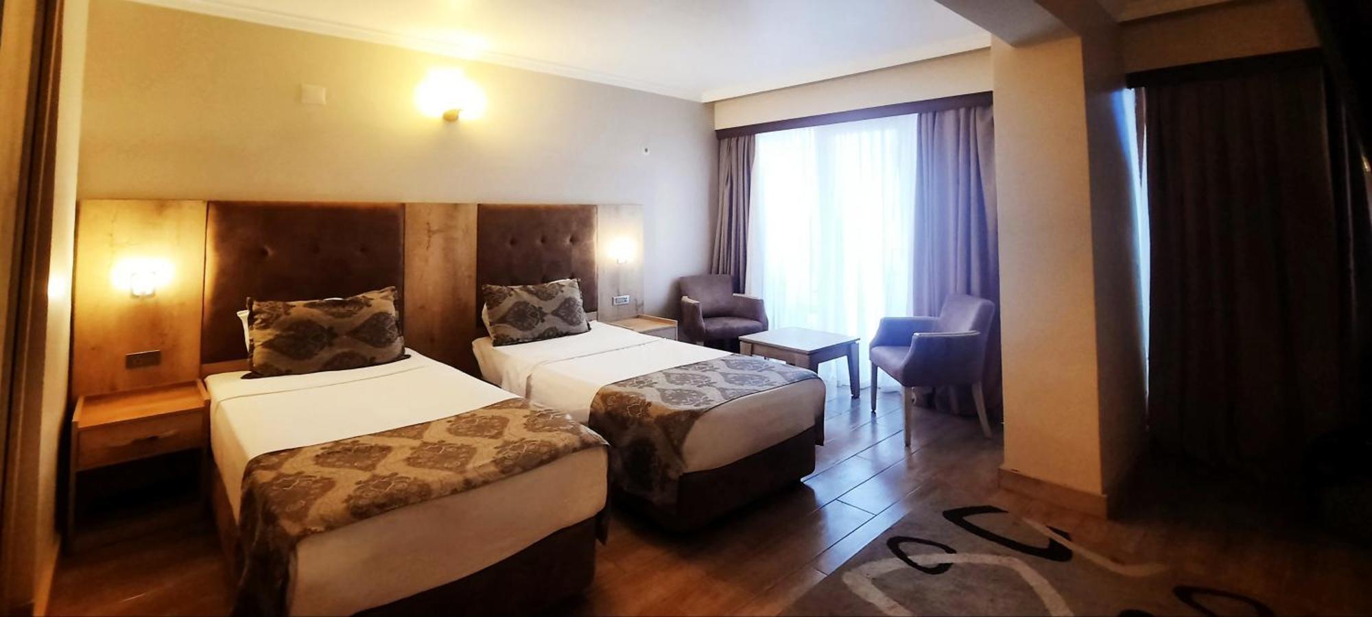 Ashtal Beach Hotel 巴统 外观 照片
